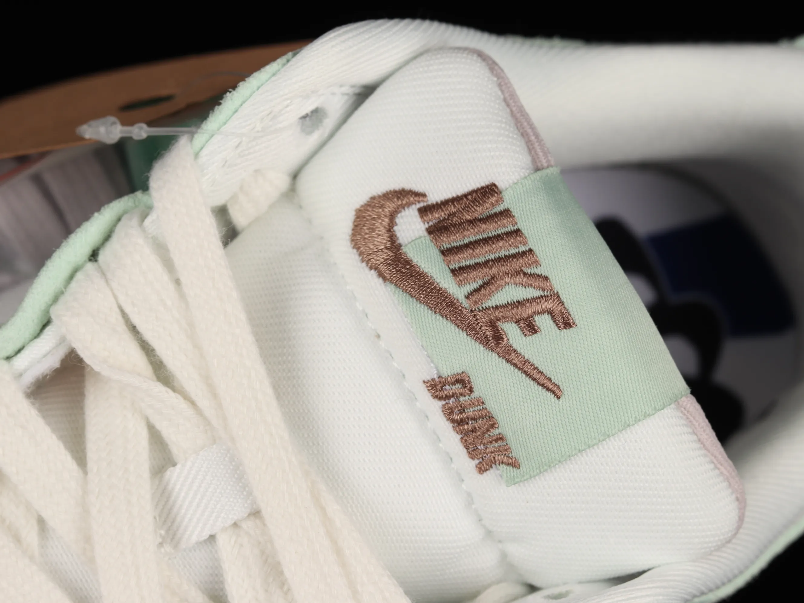 All categories Nk SB Dunk series Nk SB Dunk Low low-top sneakers Nk Dunk Low Disrupt 2 "Desert Bronze" New deconstructed style lightweight dunk low-top casual sports skateboard shoes DH4402-100